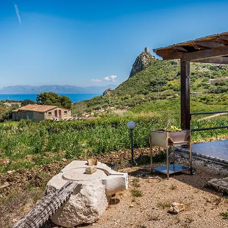 Anna E Cantina Vito Vicinissimi Riserva Dello Zingaro Holiday home Scopello (Sicily)