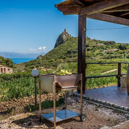 Anna E Cantina Vito Vicinissimi Riserva Dello Zingaro *