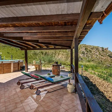 Anna E Cantina Vito Vicinissimi Riserva Dello Zingaro * スコペッロ