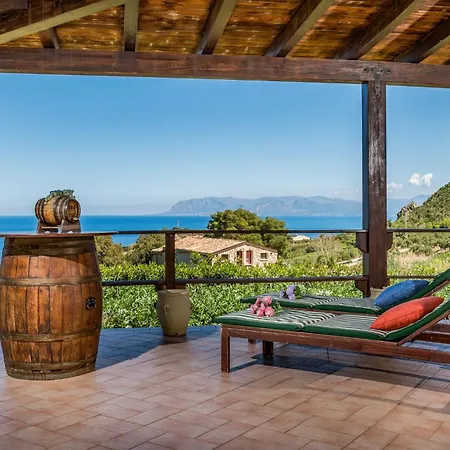 Anna E Cantina Vito Vicinissimi Riserva Dello Zingaro Holiday home Scopello (Sicily)