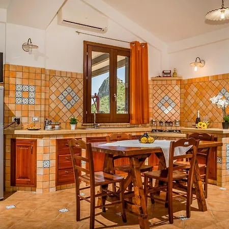 Anna E Cantina Vito Vicinissimi Riserva Dello Zingaro * Scopello (Sicily)