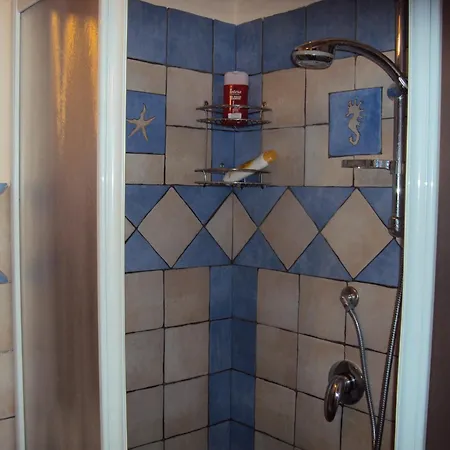 Anna E Cantina Vito Vicinissimi Riserva Dello Zingaro スコペッロ