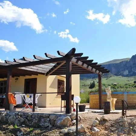 Anna E Cantina Vito Vicinissimi Riserva Dello Zingaro
